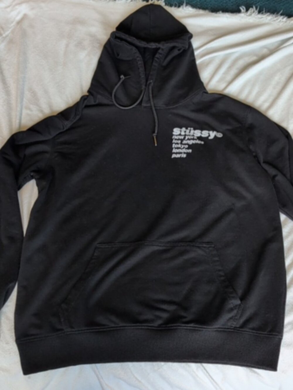 Authentic Stüssy "Strawberry" Graphic Pullover Hoodie (Spring/Summer 2022) Large